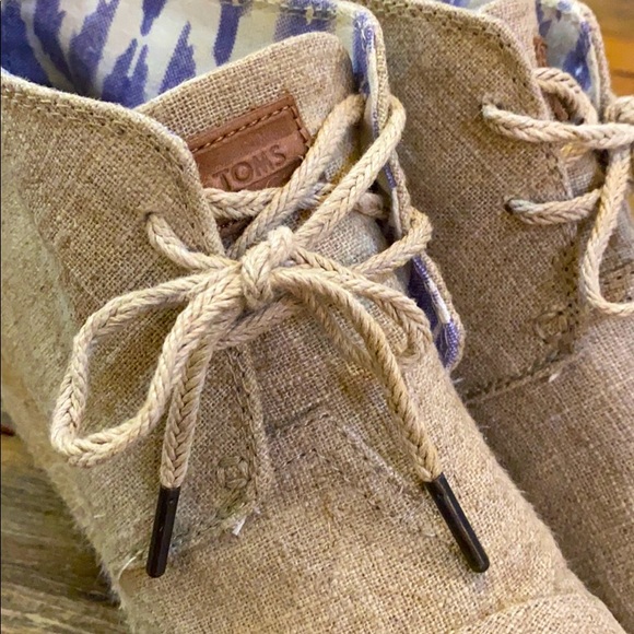 TOMS  Linen Hemp Boot Wedges! - Picture 4 of 16